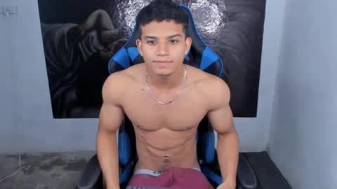 oliver thompsson online show from December 4, 12:25 pm