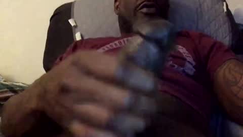 Snapshot of olivertwist1273 chatting on December 3, 5:20 am olivertwist1273 online show from December 3, 5:20 am