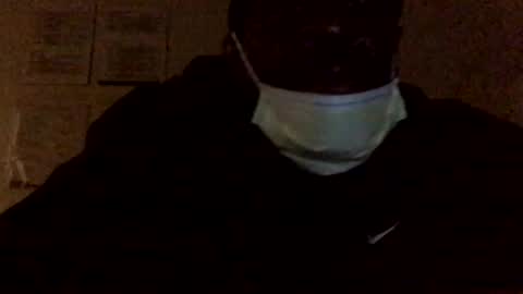 Snapshot of olivertwist1273 chatting on December 12, 3:21 am olivertwist1273 online show from December 12, 3:21 am