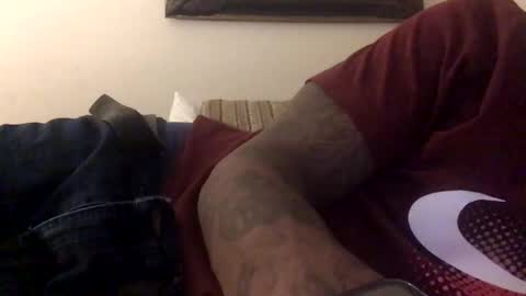 Snapshot of olivertwist1273 chatting on January 3, 4:33 am olivertwist1273 online show from January 3, 4:33 am