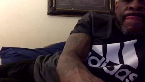 Snapshot of olivertwist1273 chatting on February 7, 6:56 am olivertwist1273 online show from February 7, 6:56 am