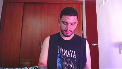 Snapshot of olivervitale chatting on January 18, 8:30 pm Oliver online show from January 18, 8:30 pm