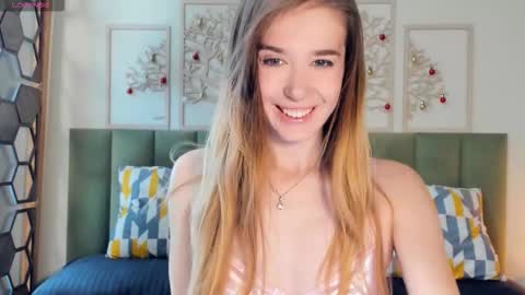 Olivia online show from October 15, 3:23 pm