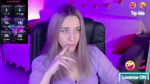 olivia_daze online show from October 12, 7:02 pm