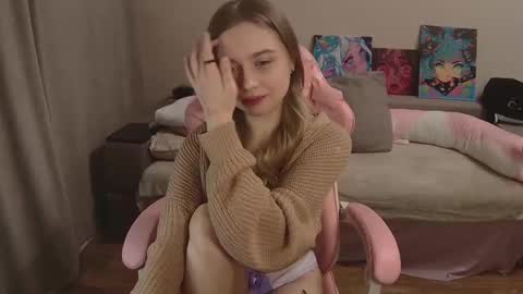 Snapshot of olivia_grr chatting on October 12, 2:38 pm Olivia online show from October 12, 2:38 pm