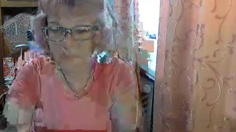 Snapshot of olivia_mia25 chatting on May 16, 6:32 am Olivia Mia online show from May 16, 6:32 am