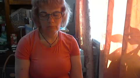 Snapshot of olivia_mia25 chatting on May 16, 11:53 am Olivia Mia online show from May 16, 11:53 am