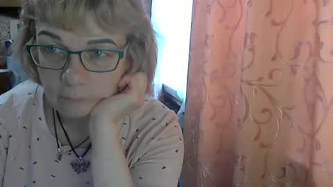 Snapshot of olivia_mia25 chatting on May 17, 2:13 pm Olivia Mia online show from May 17, 2:13 pm
