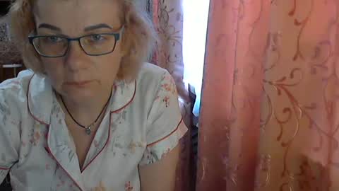 Snapshot of olivia_mia25 chatting on May 23, 9:13 am Olivia Mia online show from May 23, 9:13 am