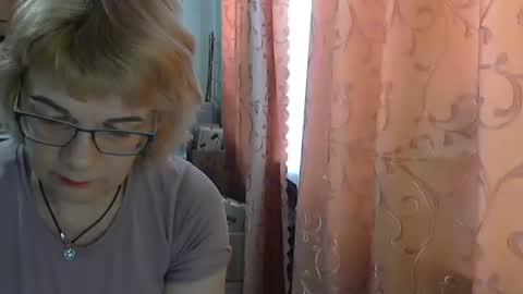 Snapshot of olivia_mia25 chatting on May 29, 8:12 am Olivia Mia online show from May 29, 8:12 am