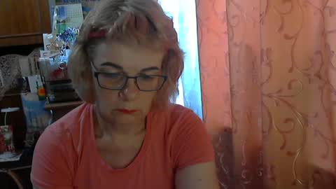 Snapshot of olivia_mia25 chatting on June 12, 8:57 am Olivia Mia online show from June 12, 8:57 am