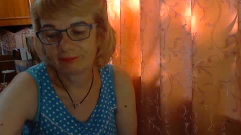 Snapshot of olivia_mia25 chatting on June 21, 3:25 pm Olivia Mia online show from June 21, 3:25 pm
