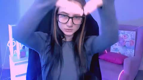 olivia_norton_ online show from September 9, 9:53 am