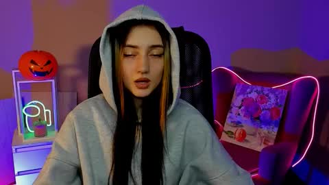 olivia_norton_ online show from October 27, 4:22 pm