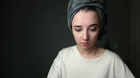 Olivia online show from February 10, 8:10 pm