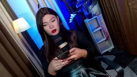 Miss OLIVIA online show from November 17, 11:16 am