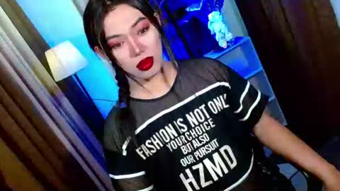 Miss OLIVIA online show from February 6, 10:18 am