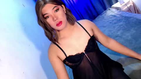Snapshot of olivia_the_temptress27 chatting on July 14, 2:05 am Miss OLIVIA online show from July 14, 2:05 am