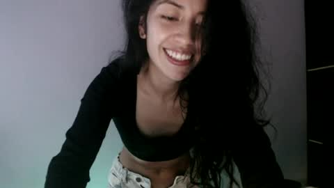 Snapshot of oliviaaa__ chatting on June 11, 5:44 pm oliviaaa__ online show from June 11, 5:44 pm