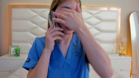 Snapshot of oliviacameron chatting on June 6, 6:12 pm OLIV online show from June 6, 6:12 pm