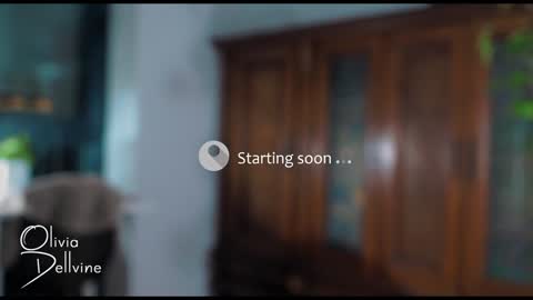 Snapshot of oliviadellvine chatting on December 19, 1:28 am Olivia online show from December 19, 1:28 am