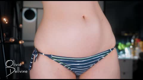 Snapshot of oliviadellvine chatting on January 4, 3:40 am Olivia online show from January 4, 3:40 am