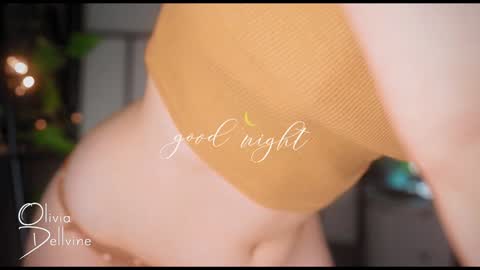 Snapshot of oliviadellvine chatting on January 5, 3:53 am Olivia online show from January 5, 3:53 am