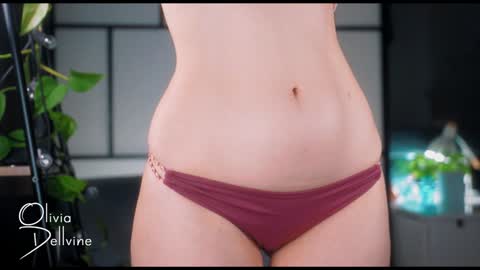 Snapshot of oliviadellvine chatting on January 26, 1:41 am Olivia online show from January 26, 1:41 am