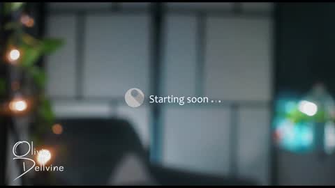 Snapshot of oliviadellvine chatting on February 8, 1:43 am Olivia online show from February 8, 1:43 am