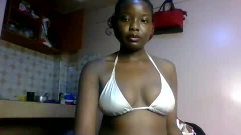 oliviah_1 online show from October 16, 7:53 am