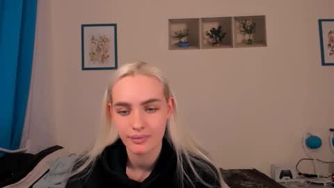 oliviaBeauty online show from May 13, 1:30 pm