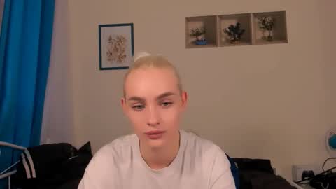 oliviaBeauty online show from May 31, 3:08 pm