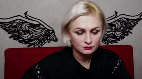 OliviaHorst online show from December 4, 9:51 am