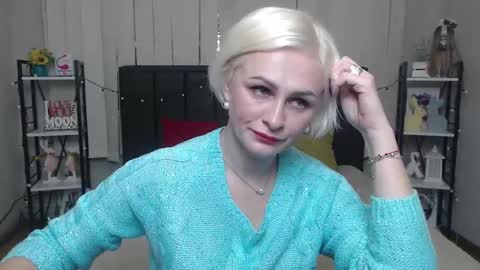 OliviaHorst online show from October 16, 5:41 am