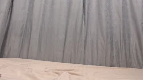 Snapshot of oliviajohnson20 chatting on December 5, 3:04 am oliviajohnson20 online show from December 5, 3:04 am