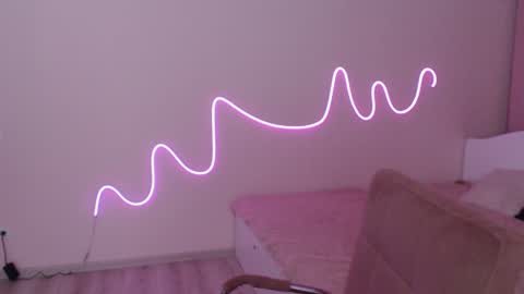 Olivia online show from December 2, 4:31 pm