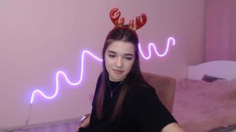 Olivia online show from December 8, 12:29 am