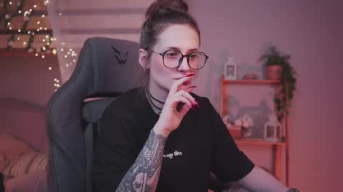 Liv online show from January 13, 8:03 pm