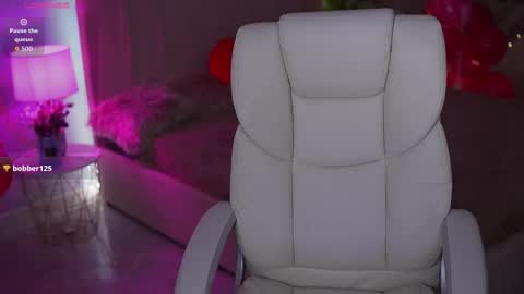 Olivia online show from February 15, 2:03 pm