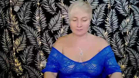 Snapshot of oliviaoskar_ chatting on December 31, 3:20 pm Kelly online show from December 31, 3:20 pm