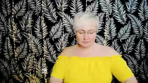 Snapshot of oliviaoskar_ chatting on May 8, 11:26 am Kelly online show from May 8, 11:26 am