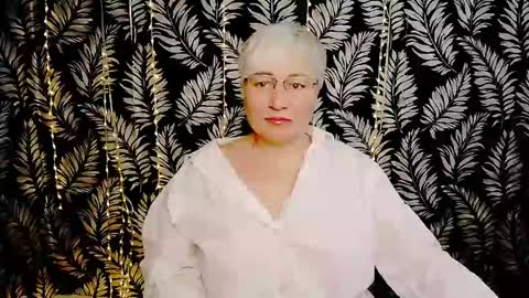 Snapshot of oliviaoskar_ chatting on May 17, 10:00 am Kelly online show from May 17, 10:00 am