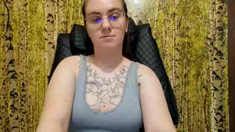 Snapshot of oliviasager chatting on May 27, 6:43 am Mistress Olivia online show from May 27, 6:43 am