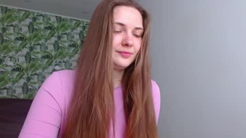 Snapshot of oliviashiny chatting on April 19, 4:12 am Olivia online show from April 19, 4:12 am