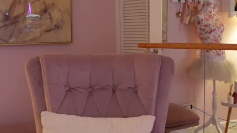 OliviaSway online show from February 12, 11:33 pm