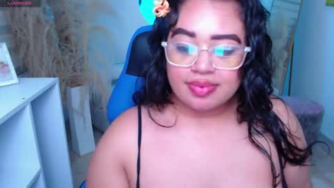 oliviia_cute online show from October 14, 1:06 am