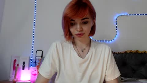 Snapshot of olivka_flower chatting on July 16, 8:04 pm Angelina Lina online show from July 16, 8:04 pm