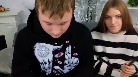 Olli and Stiw online show from November 28, 8:28 am