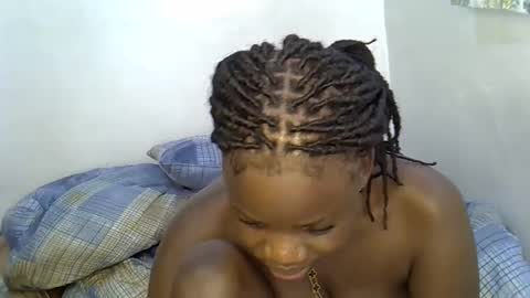 ollleina online show from February 5, 5:45 am