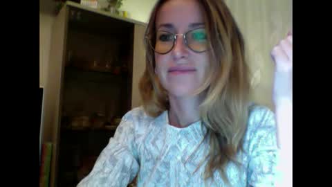 Snapshot of olyra11 chatting on October 4, 7:01 pm olyra11 online show from October 4, 7:01 pm